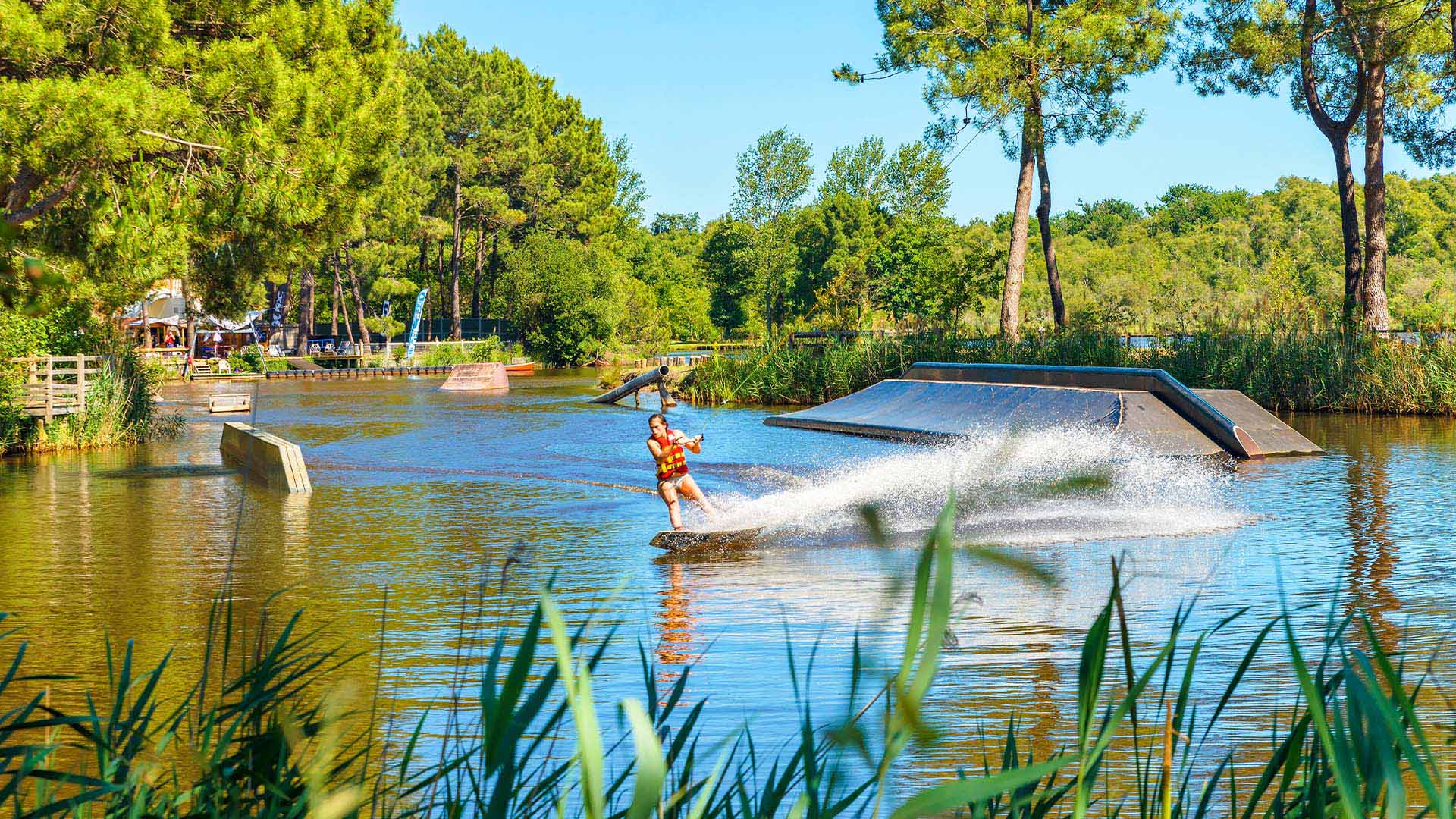 location vacances lacanau azureva gironde pole glisse wakeboard